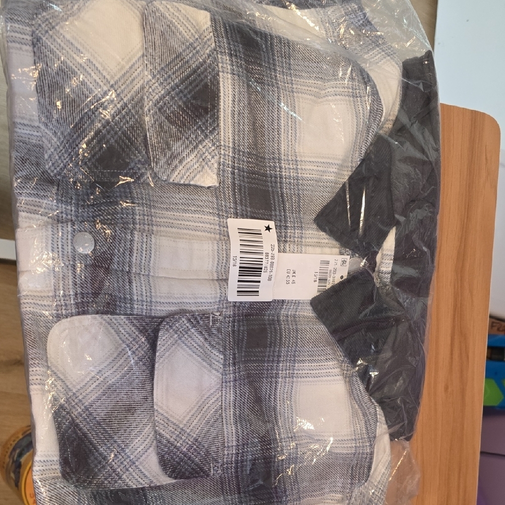 Boys Abercrombie Plaid Button-Up Shirt Jacket in Black and White